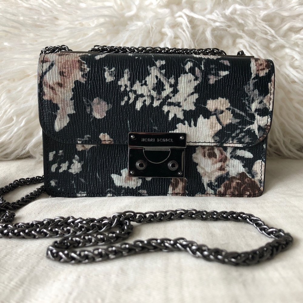 SOLD!!! 💖 Gorgeous Henri Bendel - crossbody/shoulder bag!